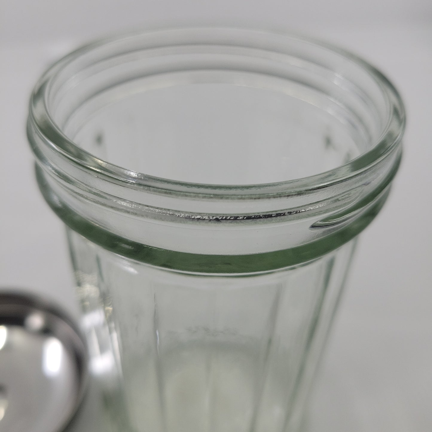Vintage Ribbed Glass Restaurant Diner Style Sugar Dispenser Shaker Chrome Top