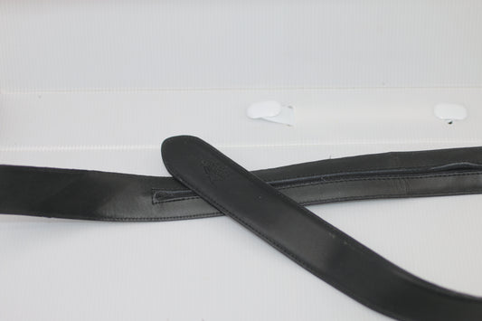 Vintage discovery Canada blACK belt W/ zipper IN BACK