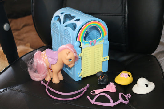 Pretty Parlour Vintage G1 1982 My Little Pony Playset with original accessories