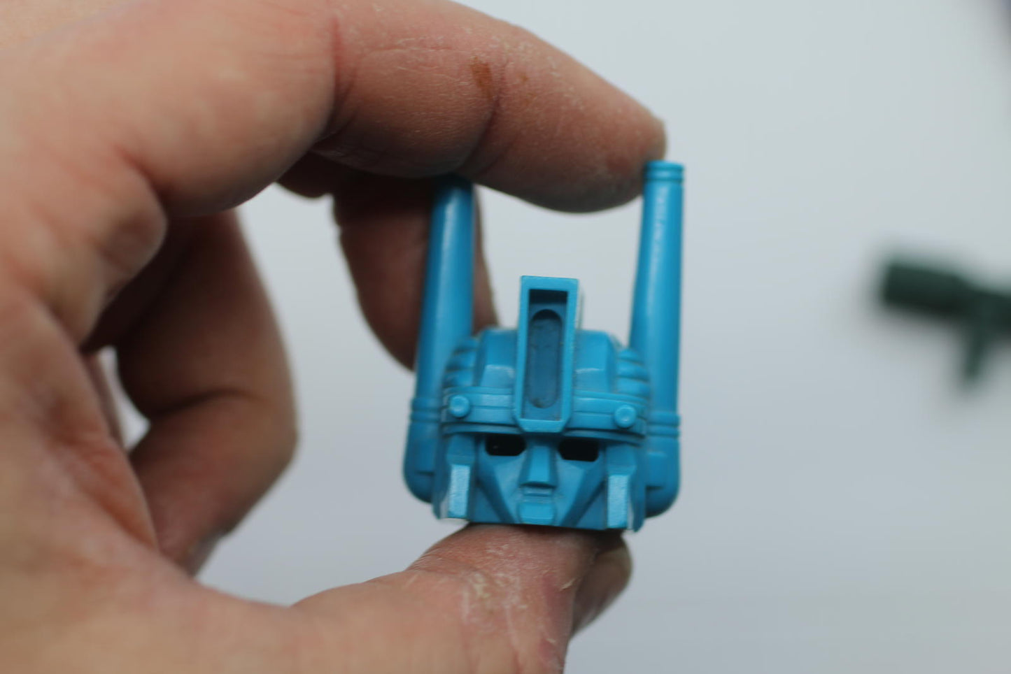 G1 TRANSFORMER ULTRA MAGNUS HEAD "UNPAINTED FACE "LOT # 2 CLEANED