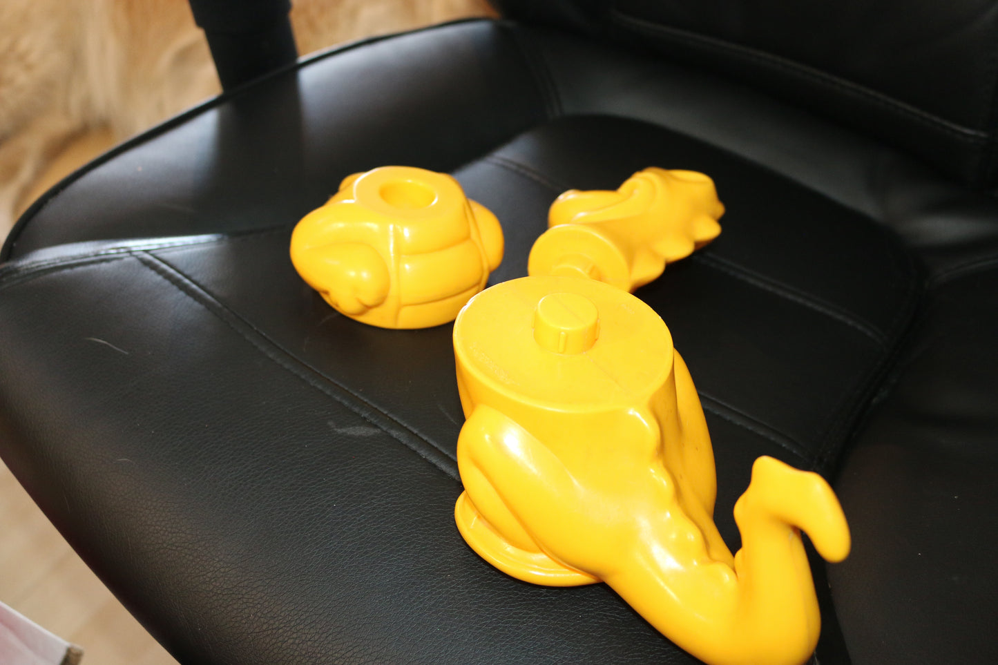 Vintage 1992 Tupperware Tuppertoy Yellow Dragon Dinosaur Douglas Dirtwalker