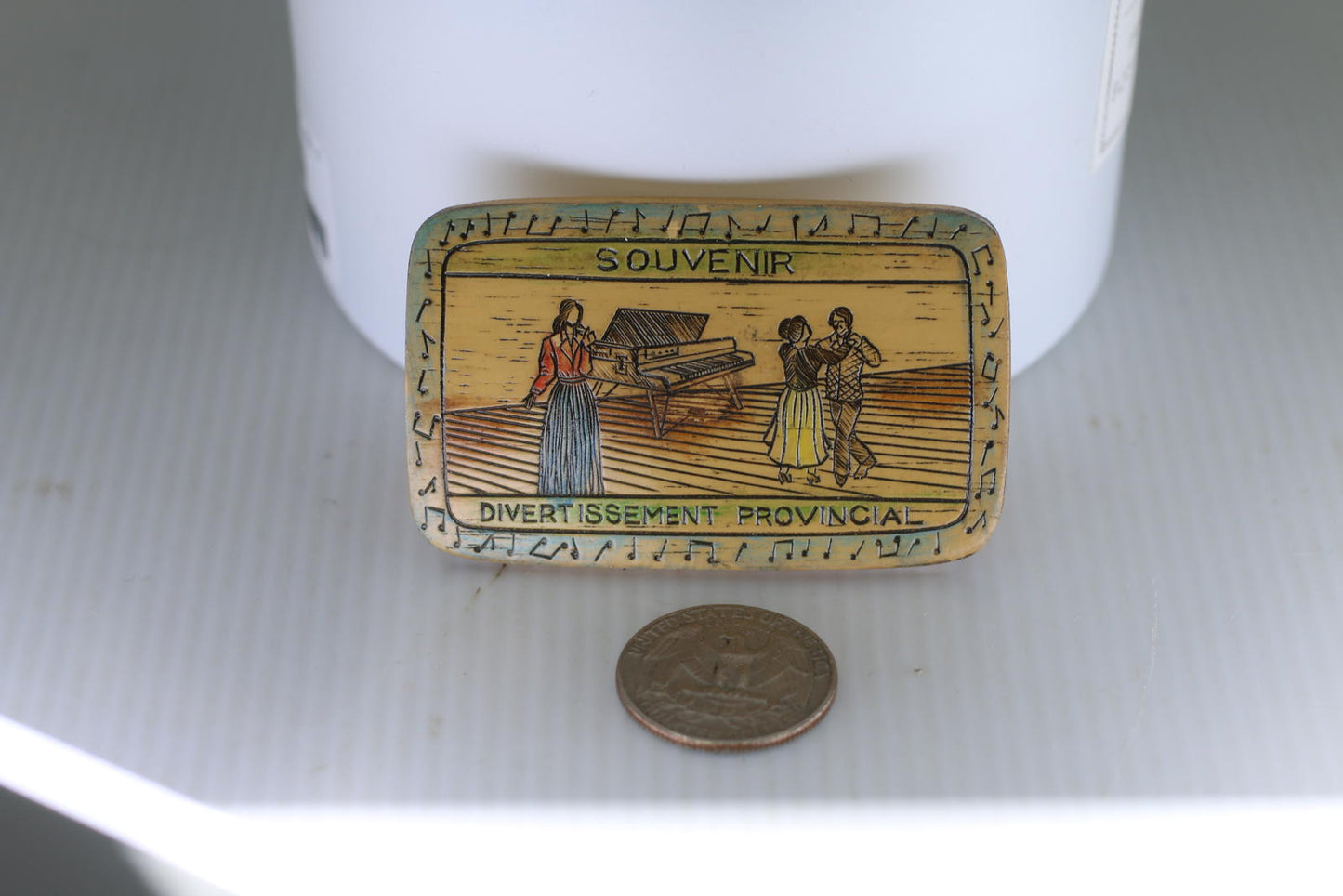 Vintage Souvenir Rectangular Pin - Divertissement Provincial Design #2 Buttom