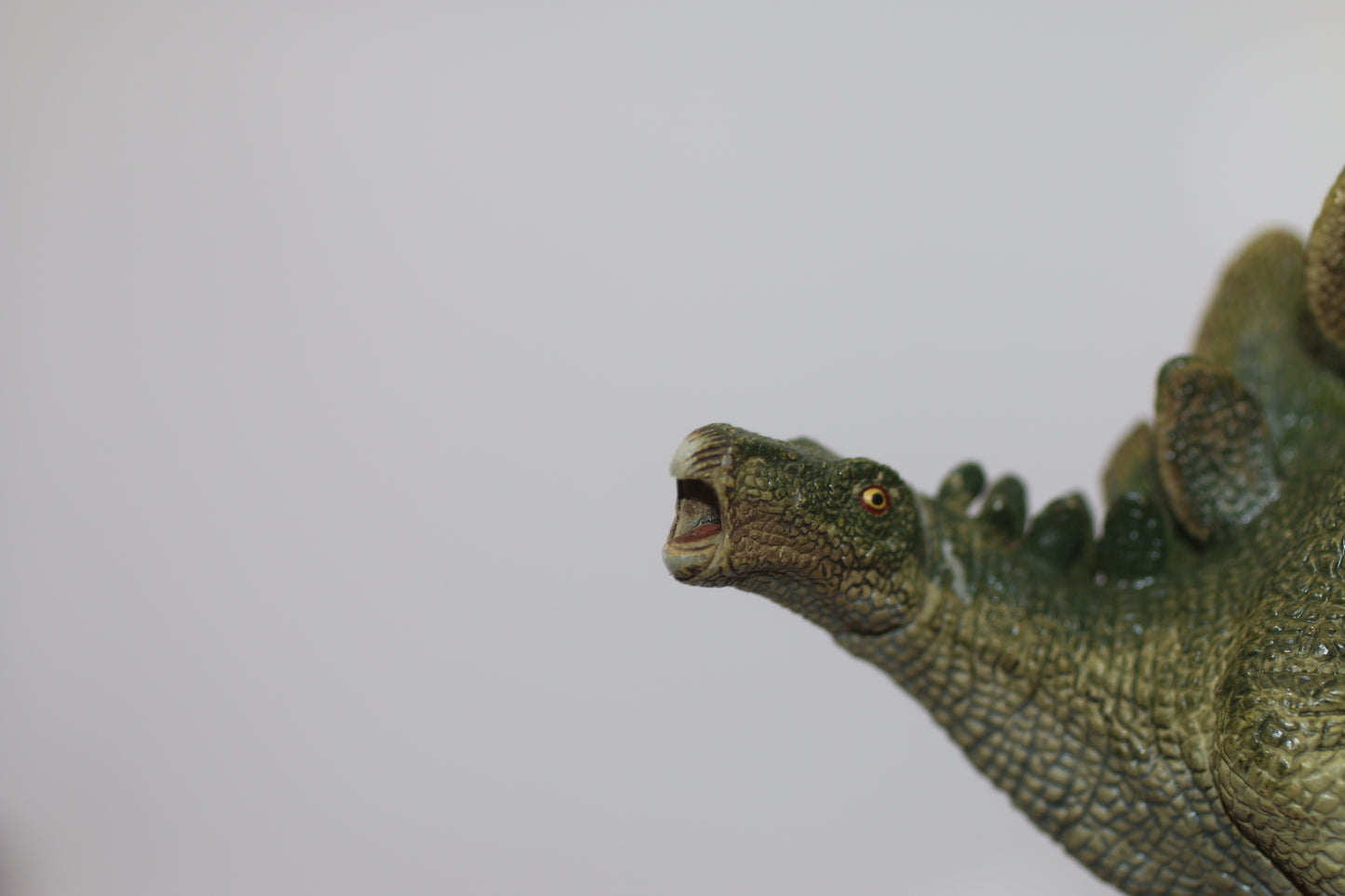 AE511 Papo 2005 Stegosaurus Dinosaur Model Figure