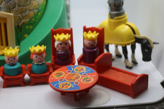 Fisher Price Little People Play Family Castle 993 COMPLETE! 1974