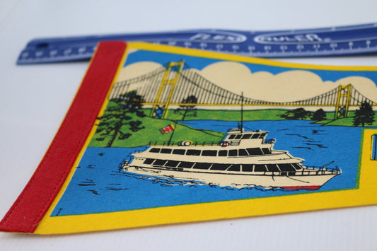 Vintage pennant felt 1000 islands Canada Souvenir