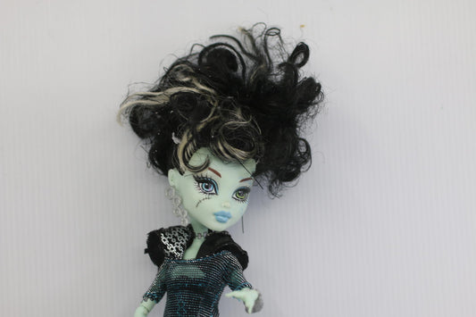 Mattel Monster High Frankie Stein Ghouls Rule 2008 Monster High Doll