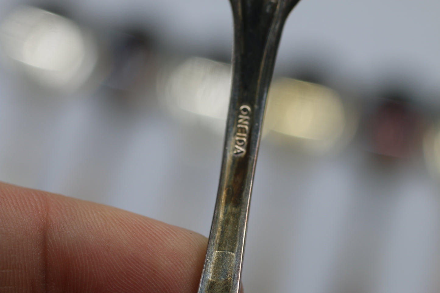 Oneida King James 9 Place Soup Spoons 1881 Rogers Vtg Silverplate Flatware Lot