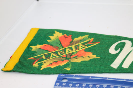 Vintage Souvenir Felt Pennant Canada Montréal, Québec Leaf Beautiful Color
