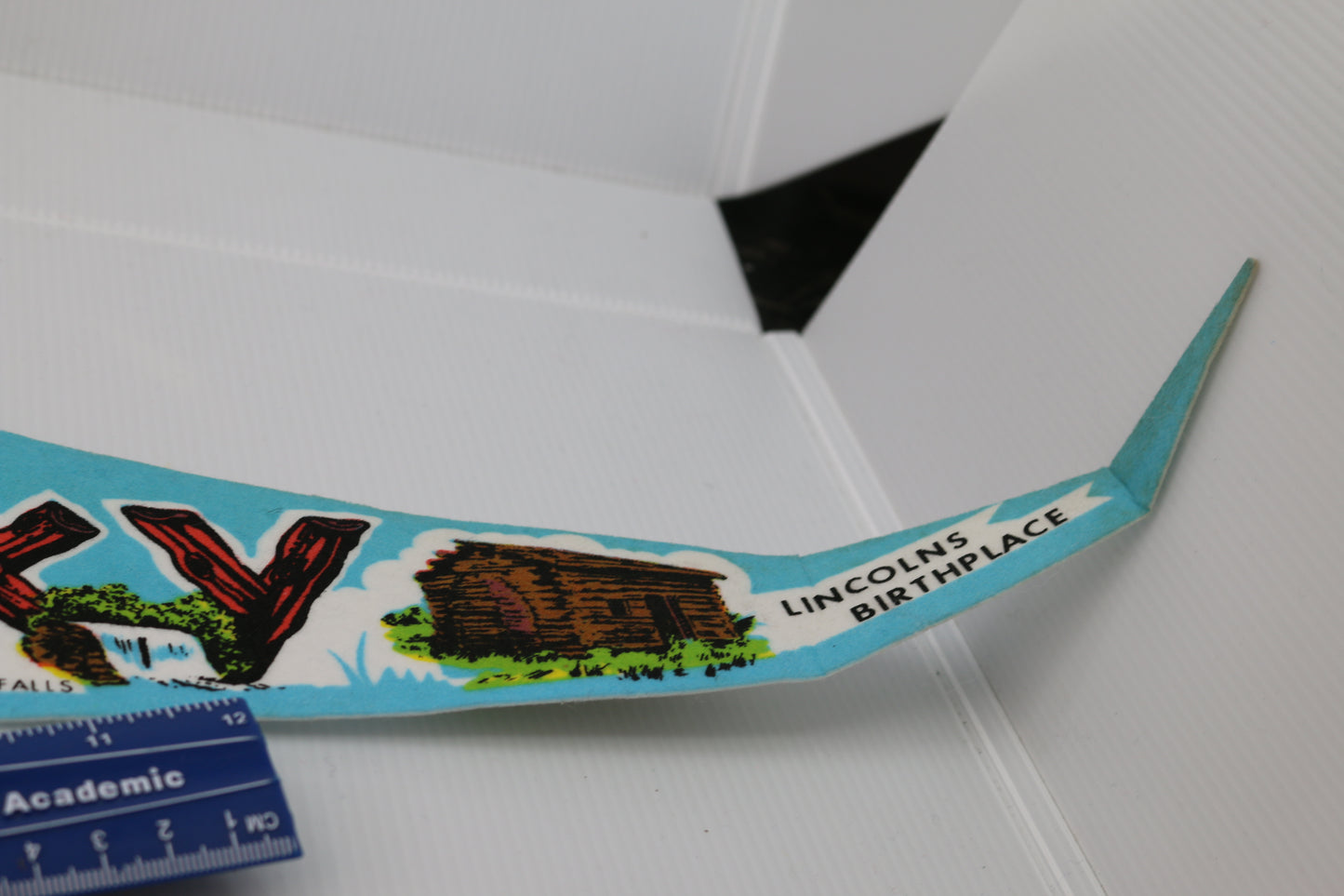 Vintage Kentucky Felt Pennant Lincoln Churchill Downs Cumberland Falls Souvenir