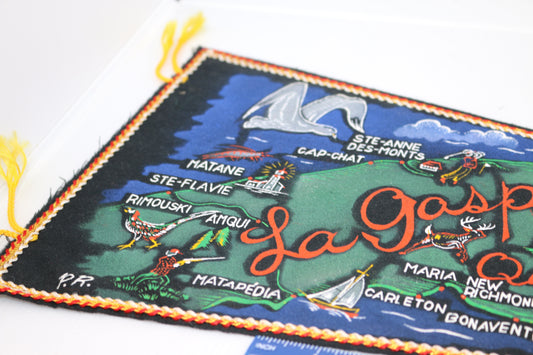 Vintage Souvenir Felt Pennant La Gaspésie QUébec Map rare Lobster