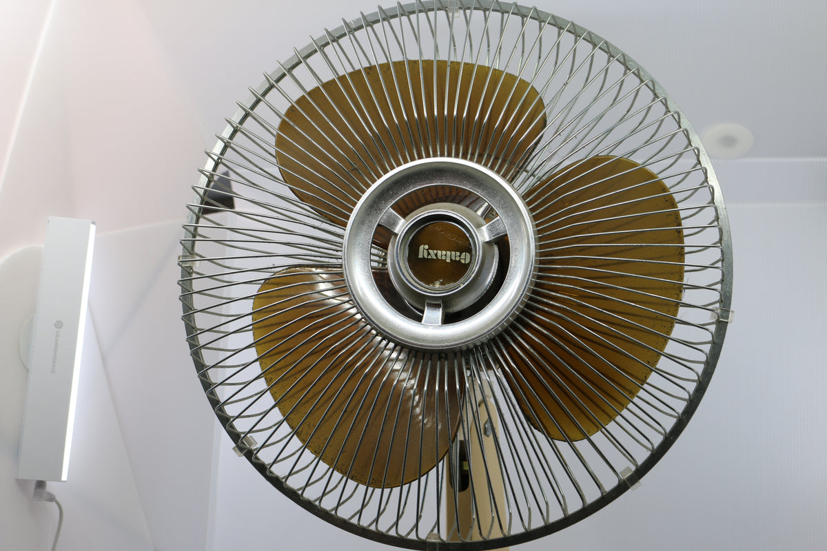 Galaxy 12" Oscillating Fan Vintage Amber Fan Blades 3 Speed cream & Brown