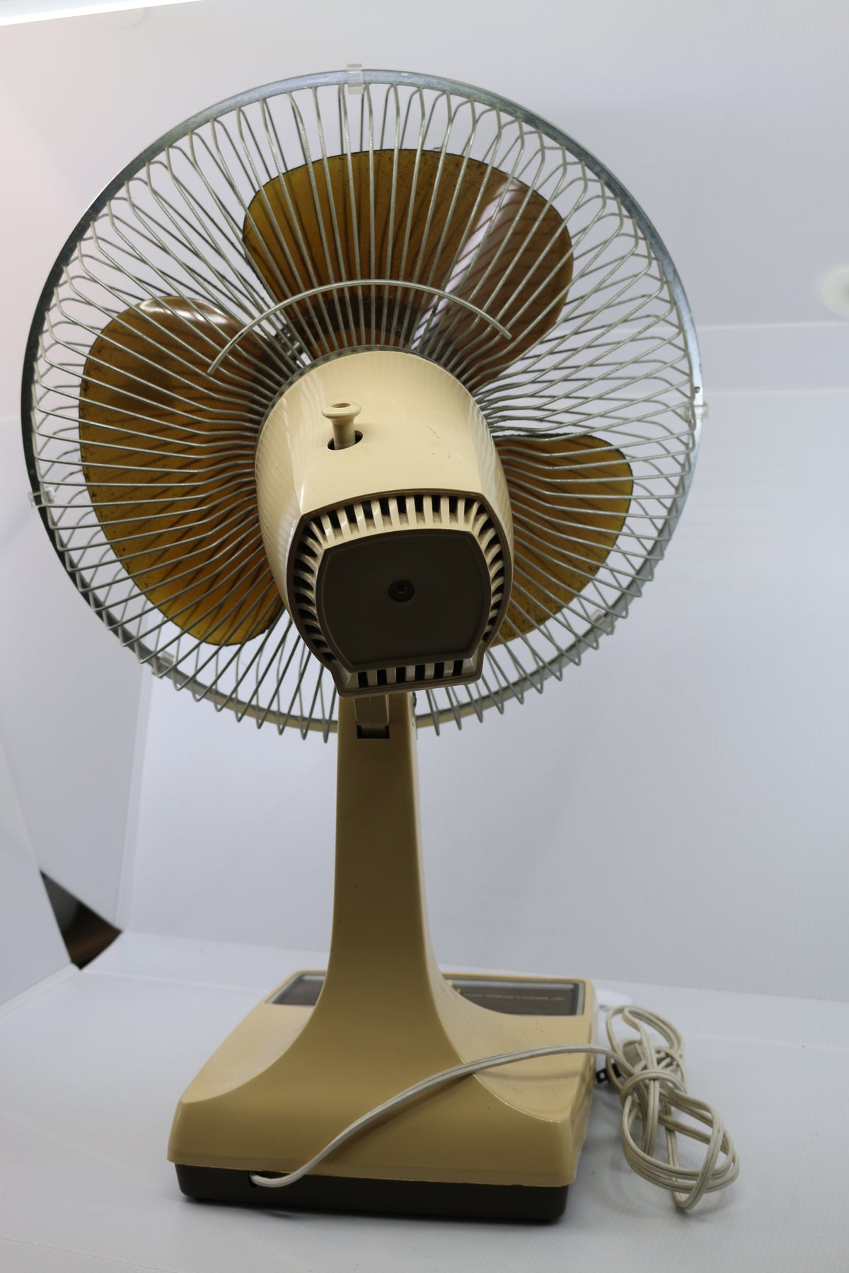 Galaxy 12" Oscillating Fan Vintage Amber Fan Blades 3 Speed cream & Brown