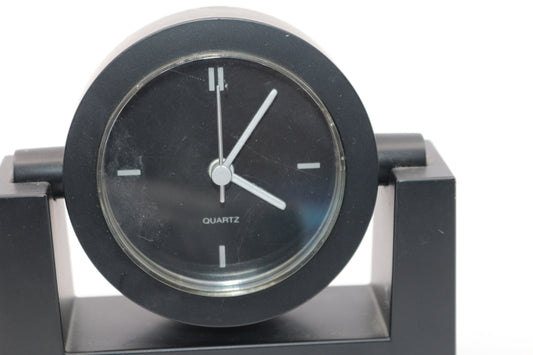 Vintage Battery Operated S.C.M.C. QUARTZ CLOCK