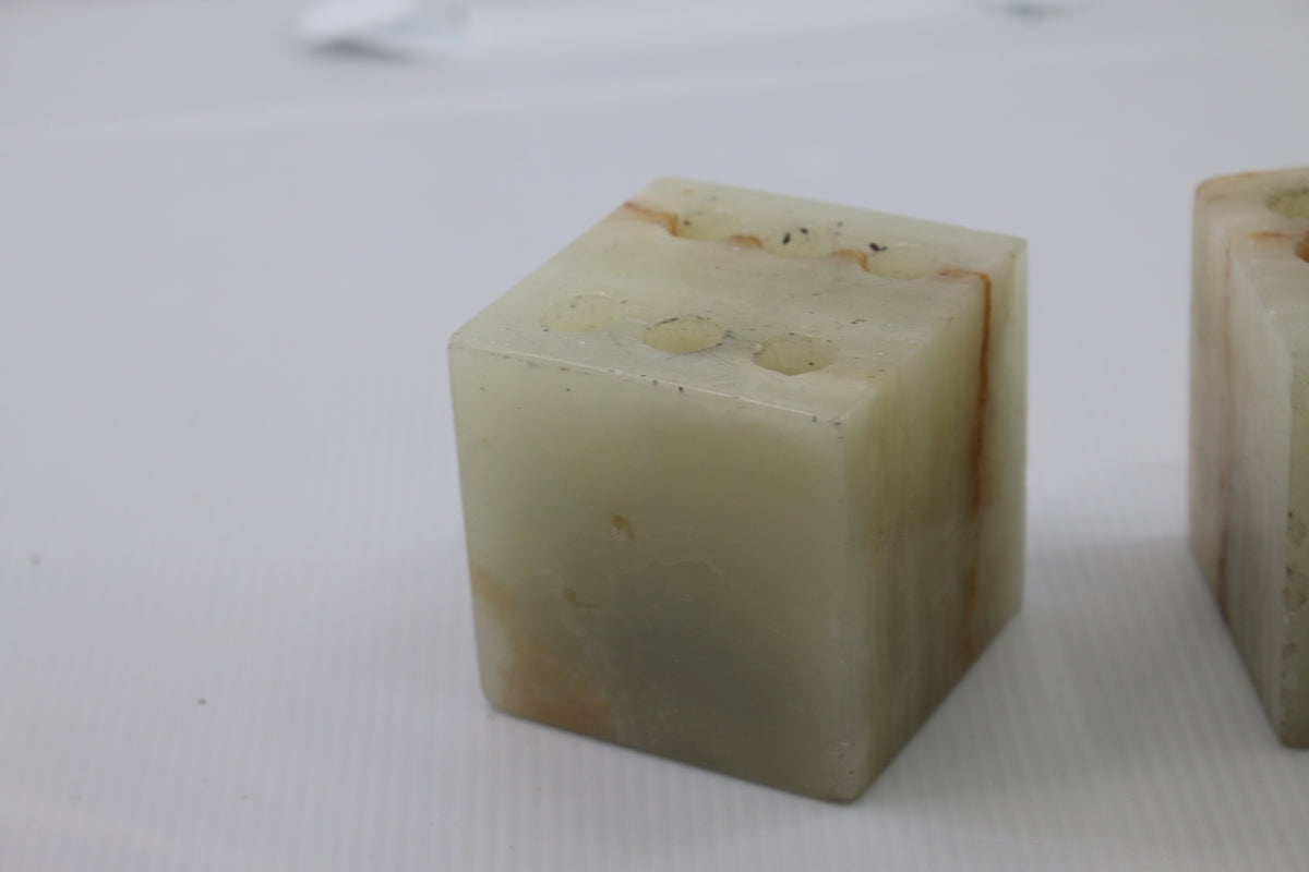 Vintage Carved Onyx Agate Stone Dice Paperweight Pen Pencil Holder Desk