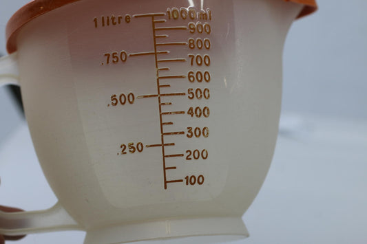 Tupperware 1 Litre Measuring Jug with orange Lid