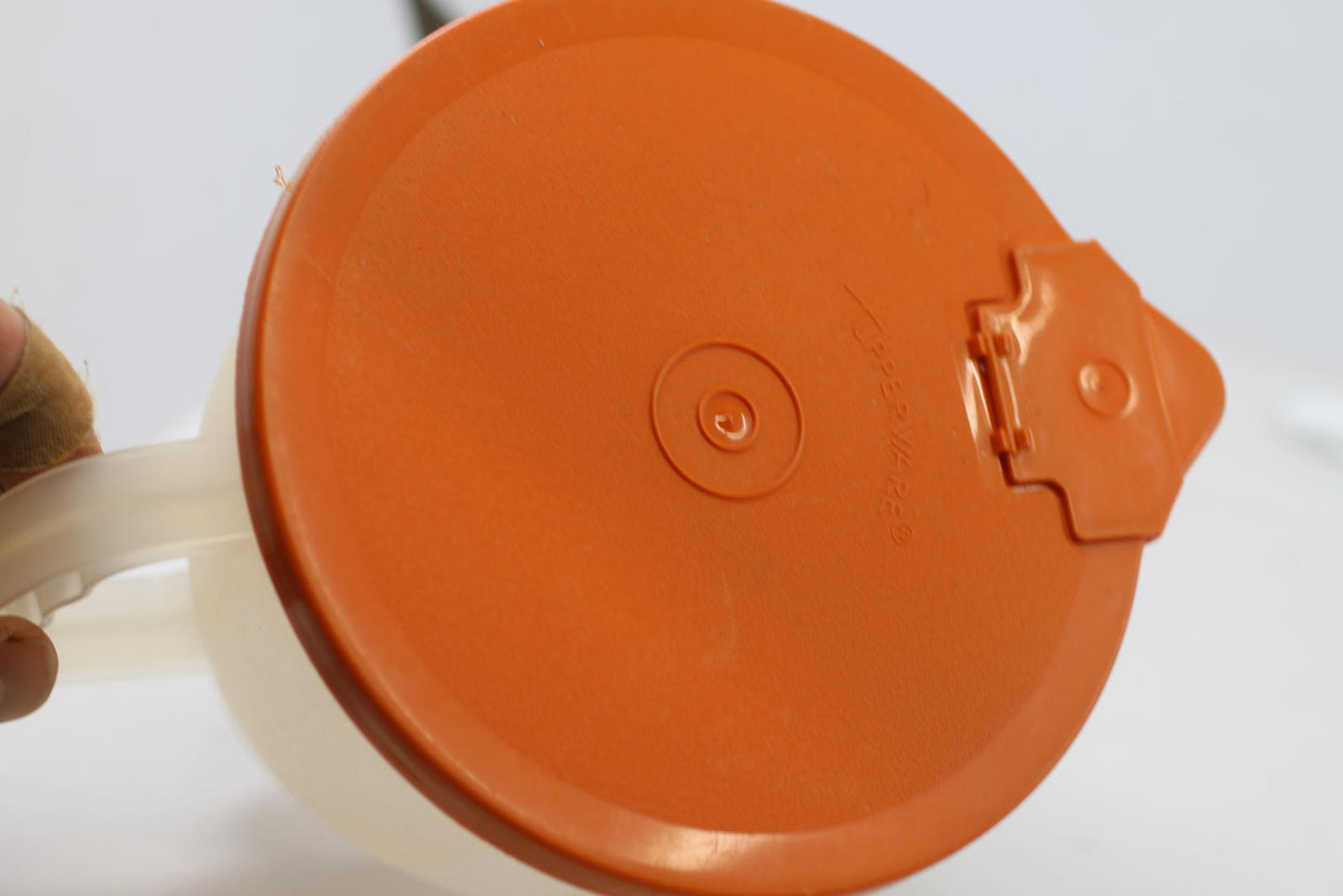 Tupperware 1 Litre Measuring Jug with orange Lid