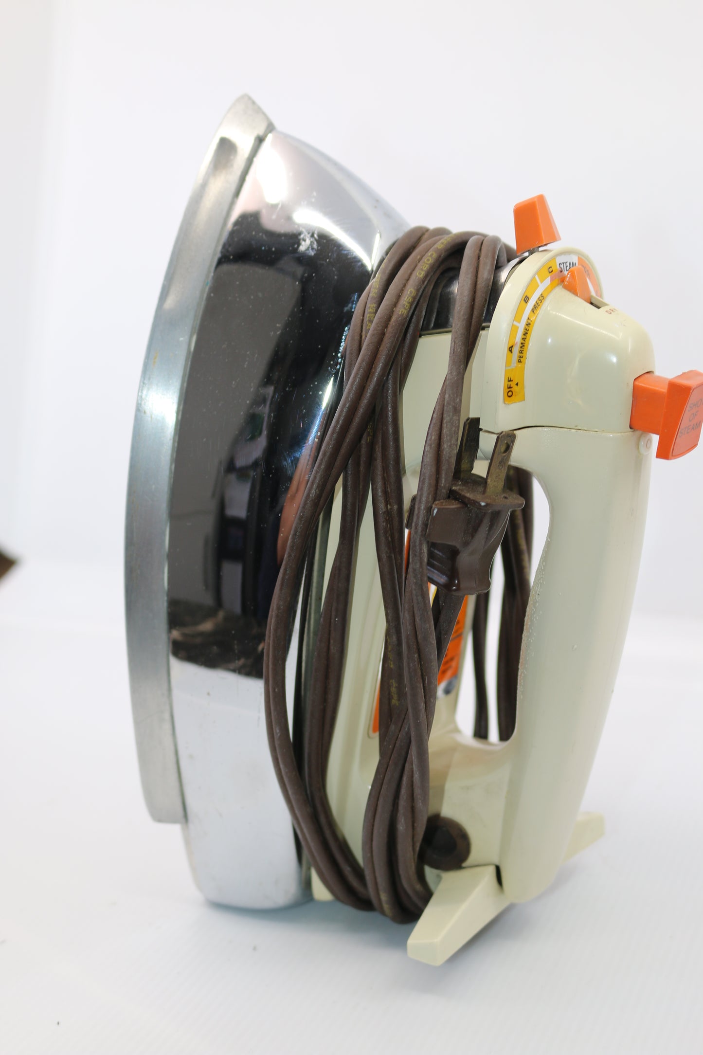 Vintage sunbeam model oh sos ironmaster steam iron