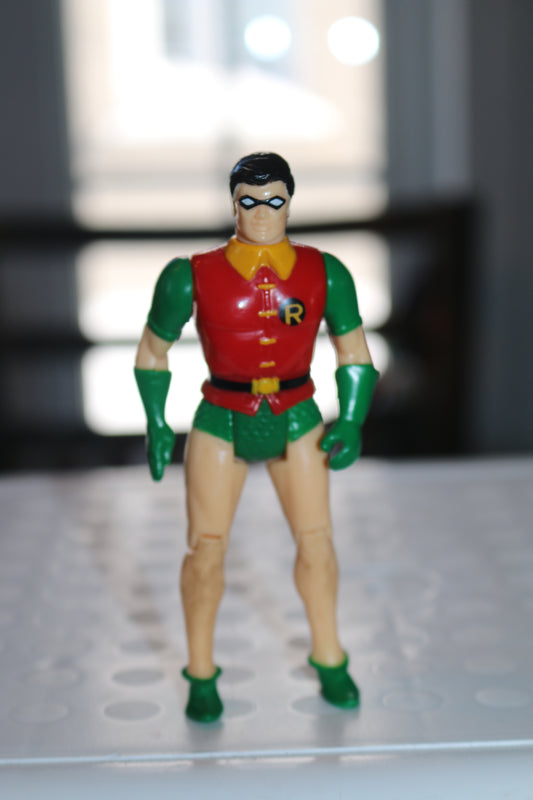 DC Super Hero Robin Batman Action Figure 1989 No Cape 4”H