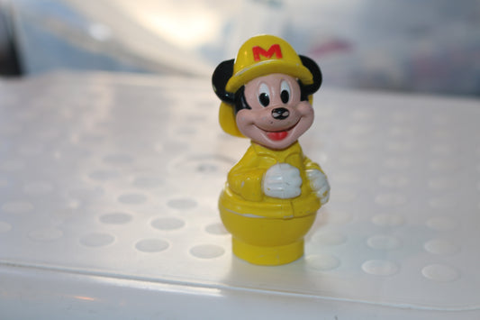 Vintage Disney Arco Play  Fighter fighter Mickey Mouse 1986 figure yellow