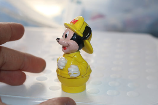 Vintage Disney Arco Play Fighter fighter Mickey Mouse 1986 figure yellow