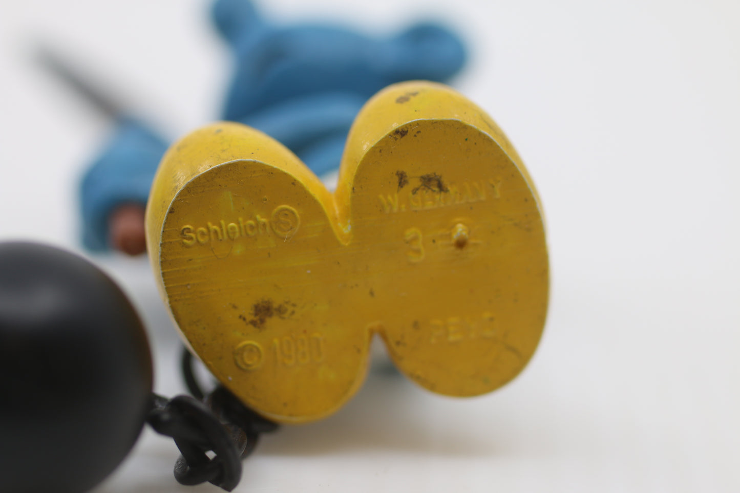 Schleich Smurf Chain Gang Figure Pick Axe Ball 40213 PVC Toy 1980 Germany