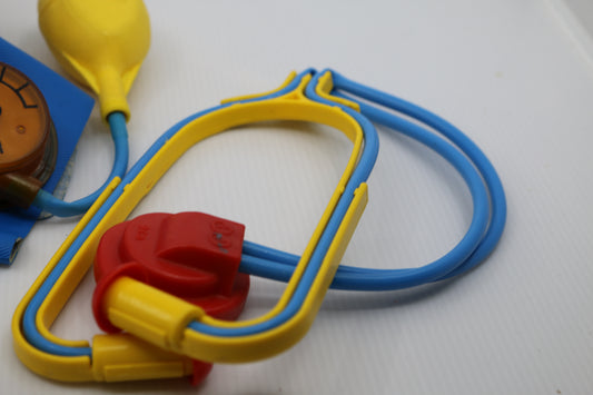 Vintage Fisher Price Medical Kit 1987 Doctor Dr Nurse Bag Play Set near COMPLETE