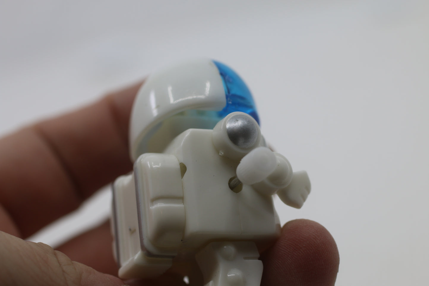 Galaxy Robot Plastic Wind Up Walker Toy Figure Ja Ru Blue White 2-1/4"