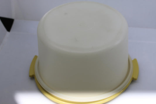 Vintage Tupperware Yellow Cake Taker Carrier Bowl w/ Lid USA no handle