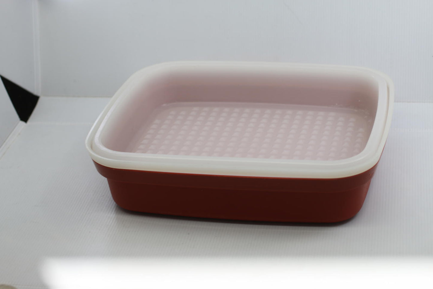 Vintage Tupperware 1518-2 1519-3 Paprika Marinade Container Diamond Point Base