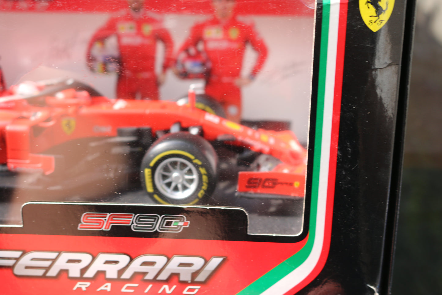 RARE BURAGO 1:18 Charles Leclerc Ferrari SF90 #16 formula 1 2019 -18-16807L