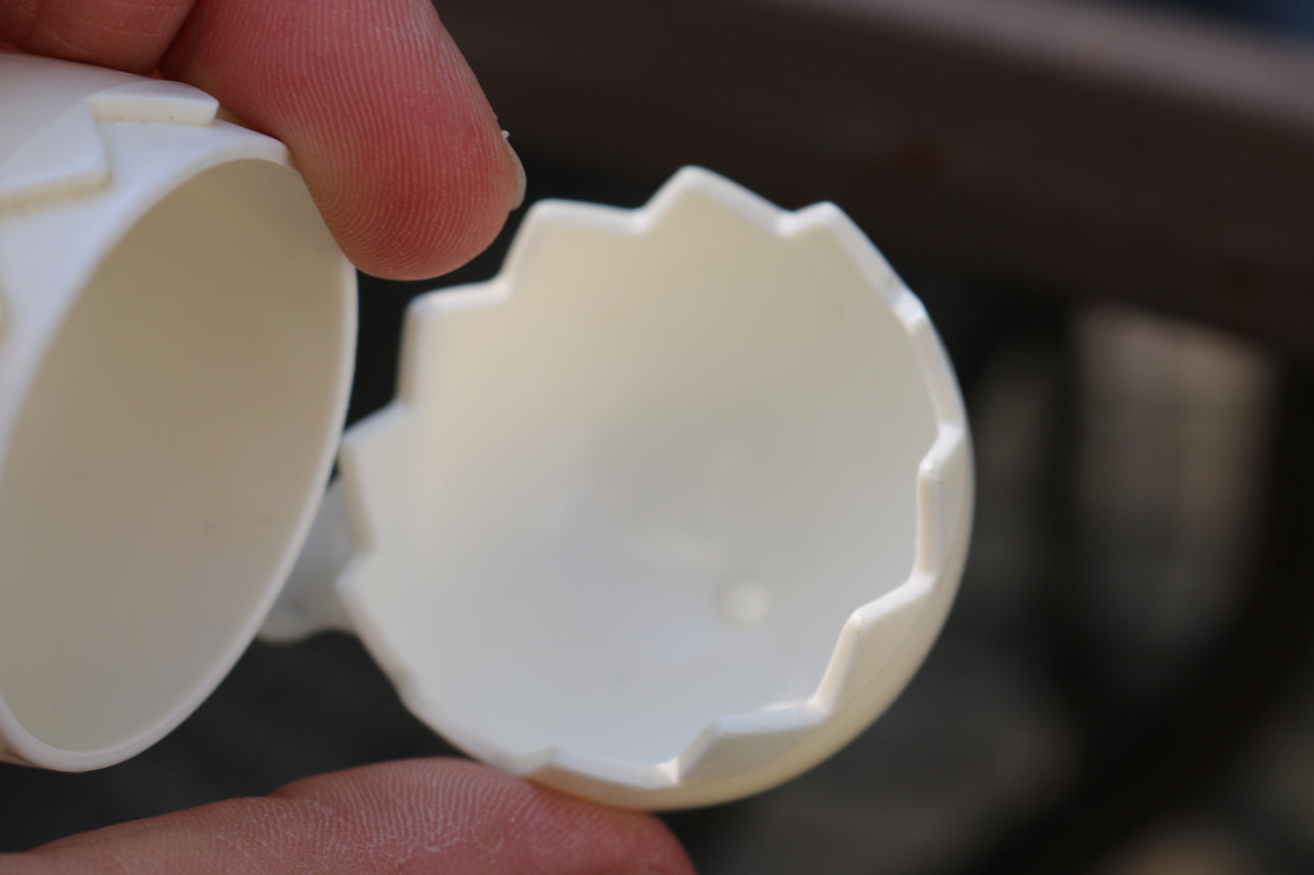 1987 Vintage Fisher Price - Grade A Eggs Empty remplacement eggshell