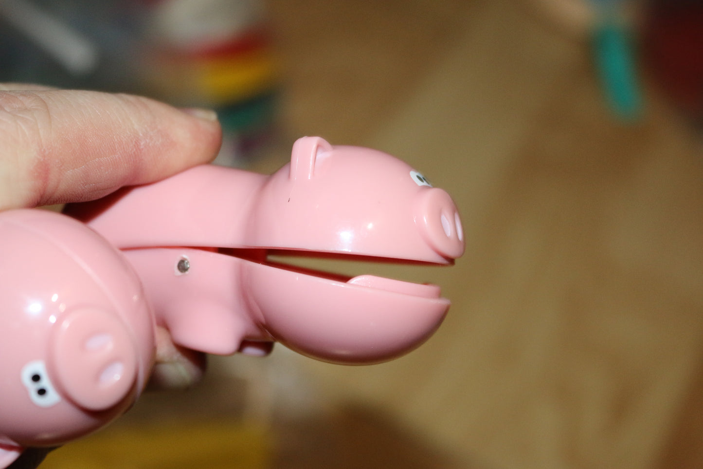 Oink Oink Chip Clip toy accessories pre-owned