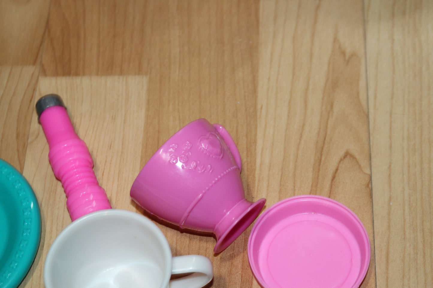 Play kitchen Dishes Mixed Lot Played With Condition pastel color princess toys