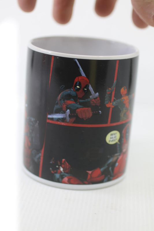 DISNEY MARVEL MUG THERMIQUE DEADPOOL