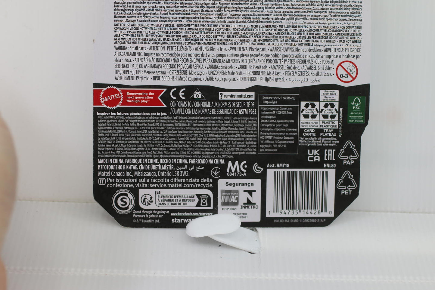 Hot Wheels Skate STAR WARS Storm Trooper Fingerboard Screen Legends New! Mattel