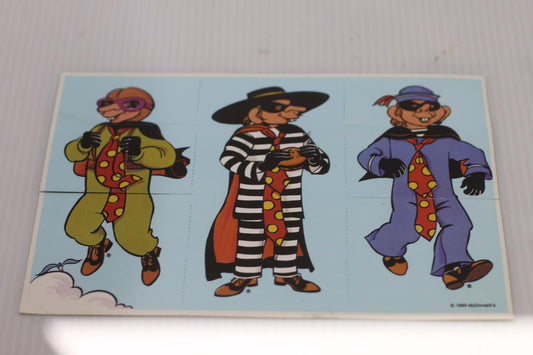 Vintage 1983 McDonald’s Hamburglar Costume Variant Card Panel toy