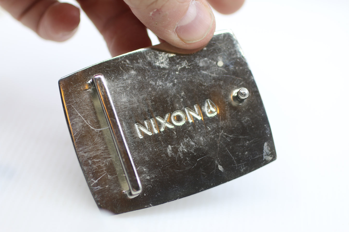 Nixon Metal Belt Buckle – Chrome Finish – Streetwear Accessory