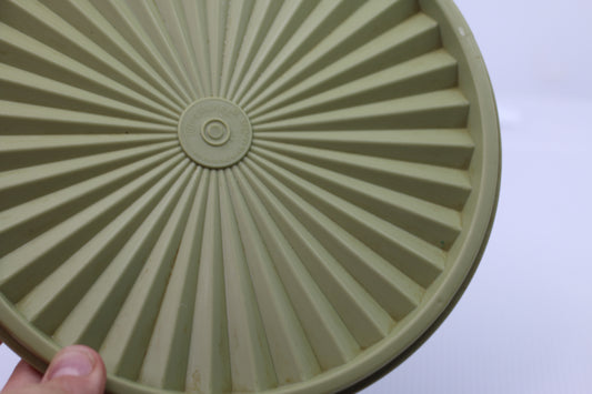 Vintage Tupperware Servalier 8 Round Replacement Lid Only 1205-8 pale green