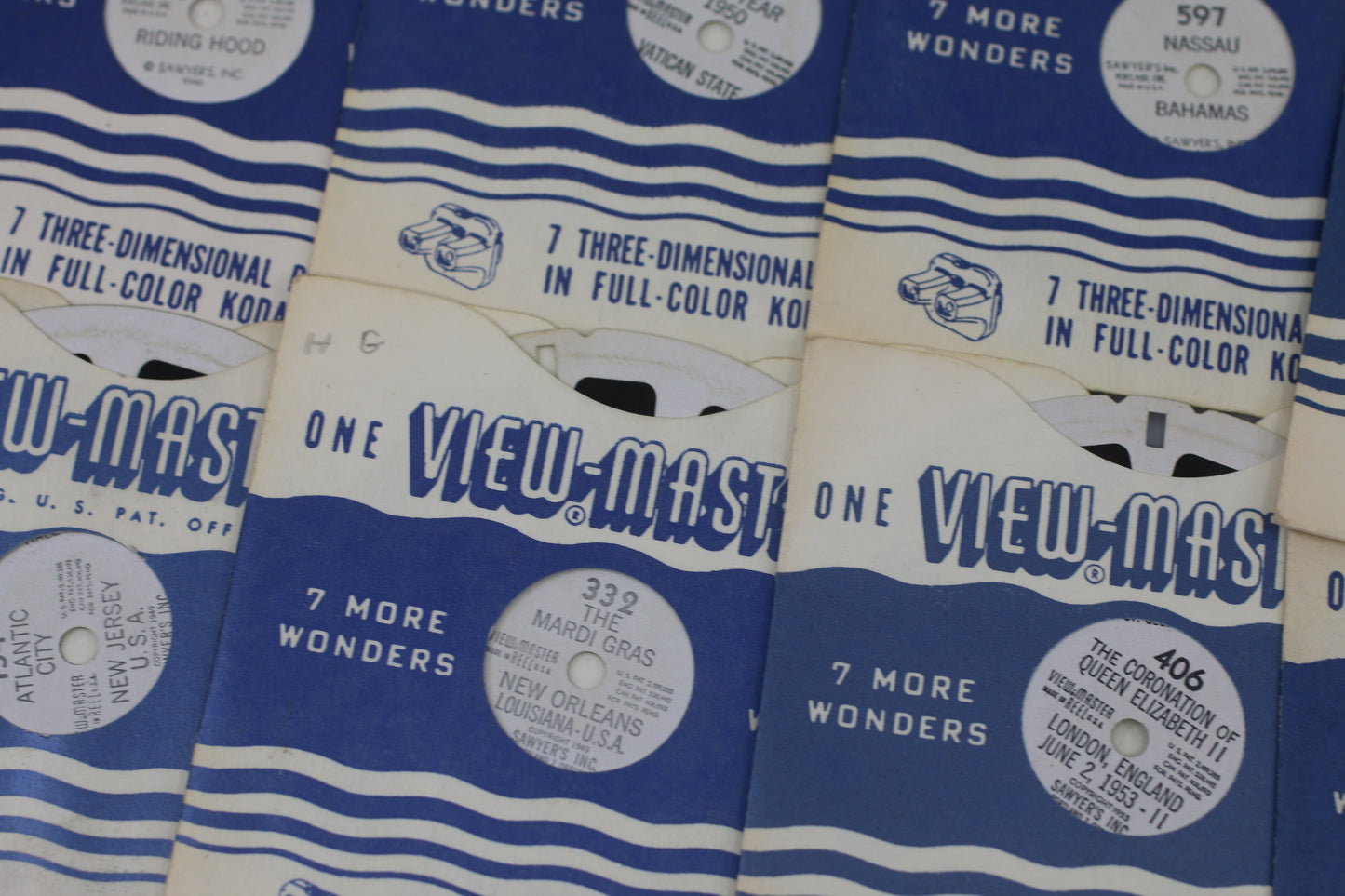 Vintage View-Master Lot w/ Viewer + 30+ Reels FT Snow White Coronation Banff Vatican