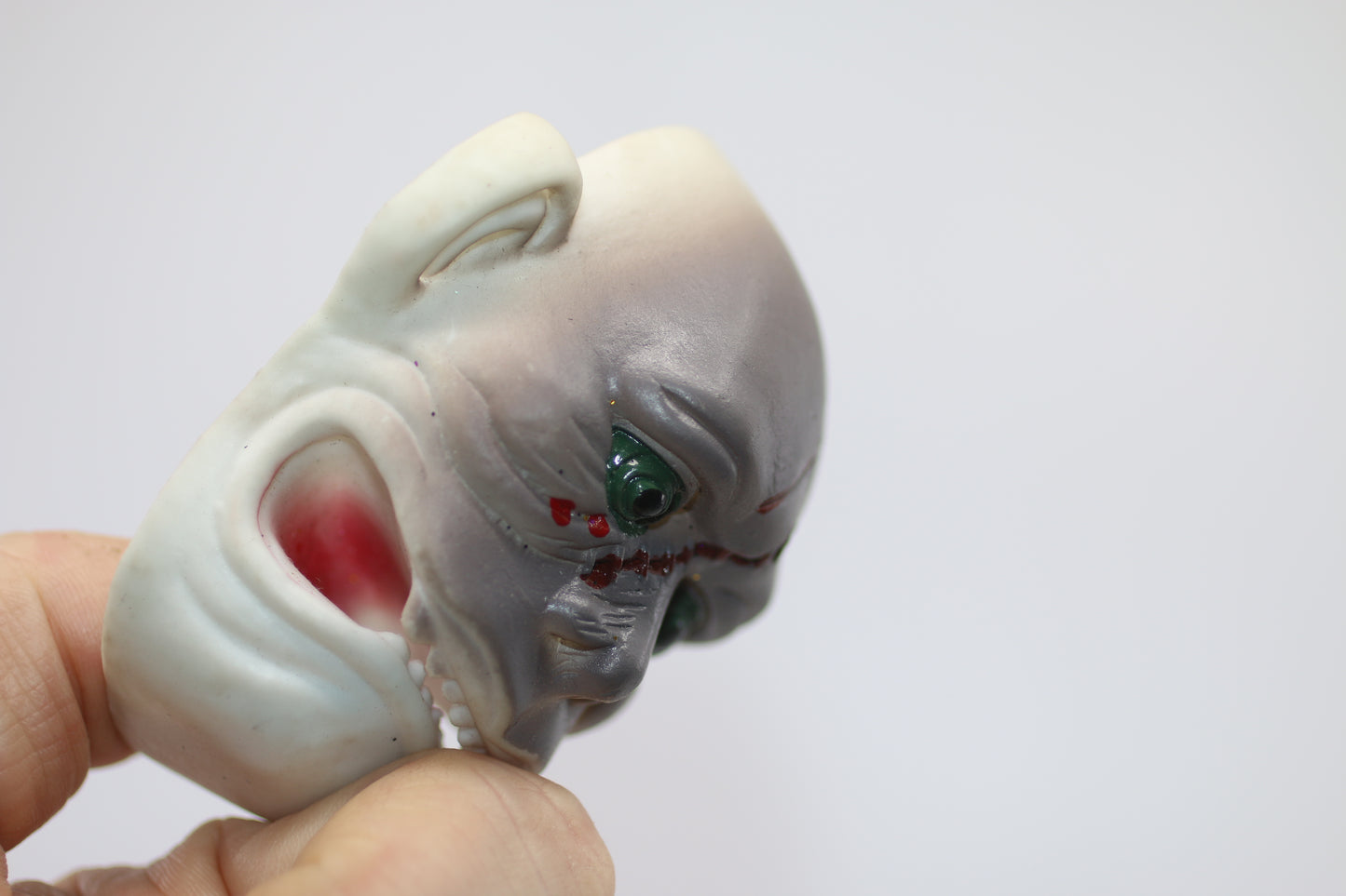 Rubber Monster Finger Puppet Heads Lot of 2 Halloween Horror Toy