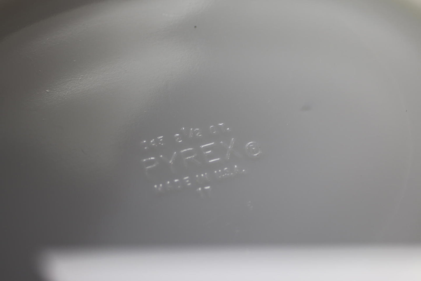 Vintage Pyrex #045 2 1/2 Qt Town & Country Pattern Oval Casserole Dish *No Lid*