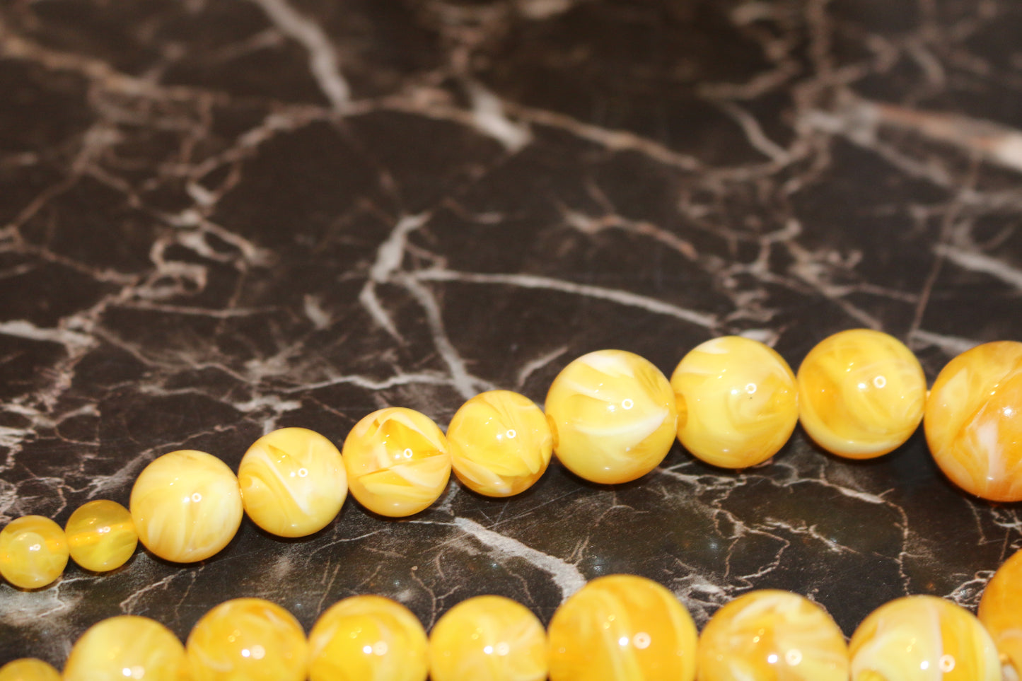 Vintage style Marbled egg yolk Resin beads handmade Necklace from 1960's