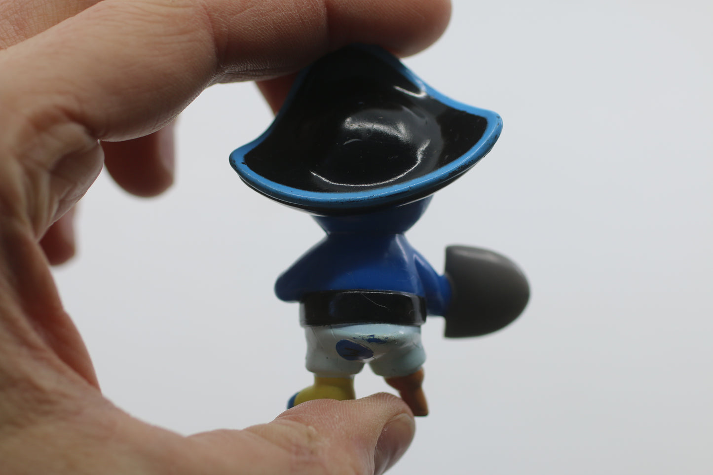 Backyardigans Peg Leg Pirate Penguin Pablo figure toy