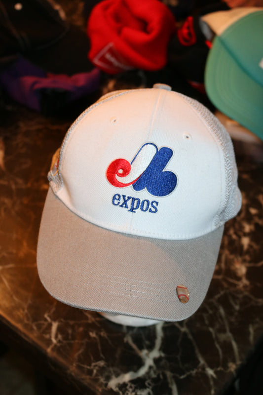 Men'S Mlb Montreal Expos Trucket Hat Adjustable Cap Coors Light