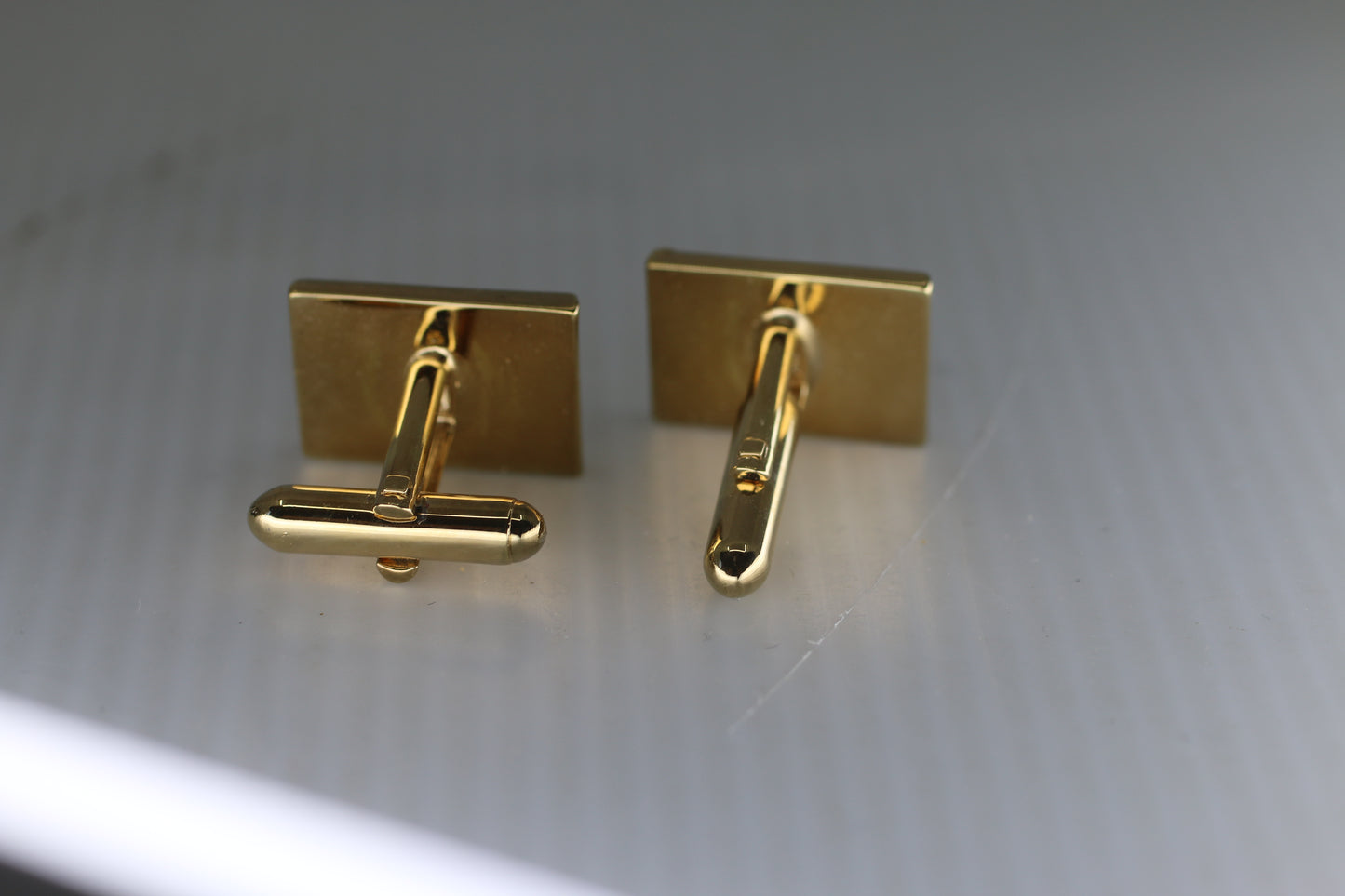 Vintage Gold-Tone Rectangular Cufflinks – Minimalist Striped Design