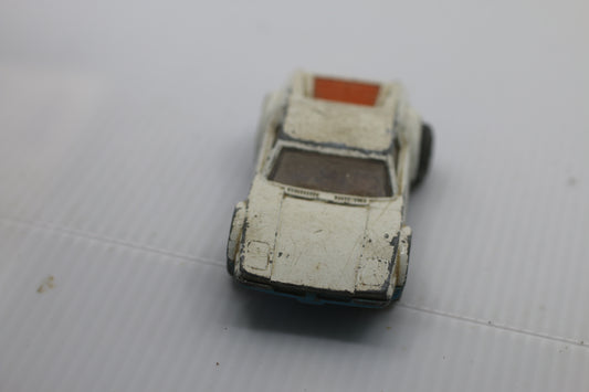 Lesney Matchbox Superfast 1975 No. 8 De TOMASO PANTERA White DieCast Car