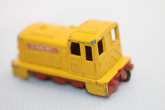 Matchbox Lesney #24 Yellow Diesel Shunter Die-Cast Vintage car toy