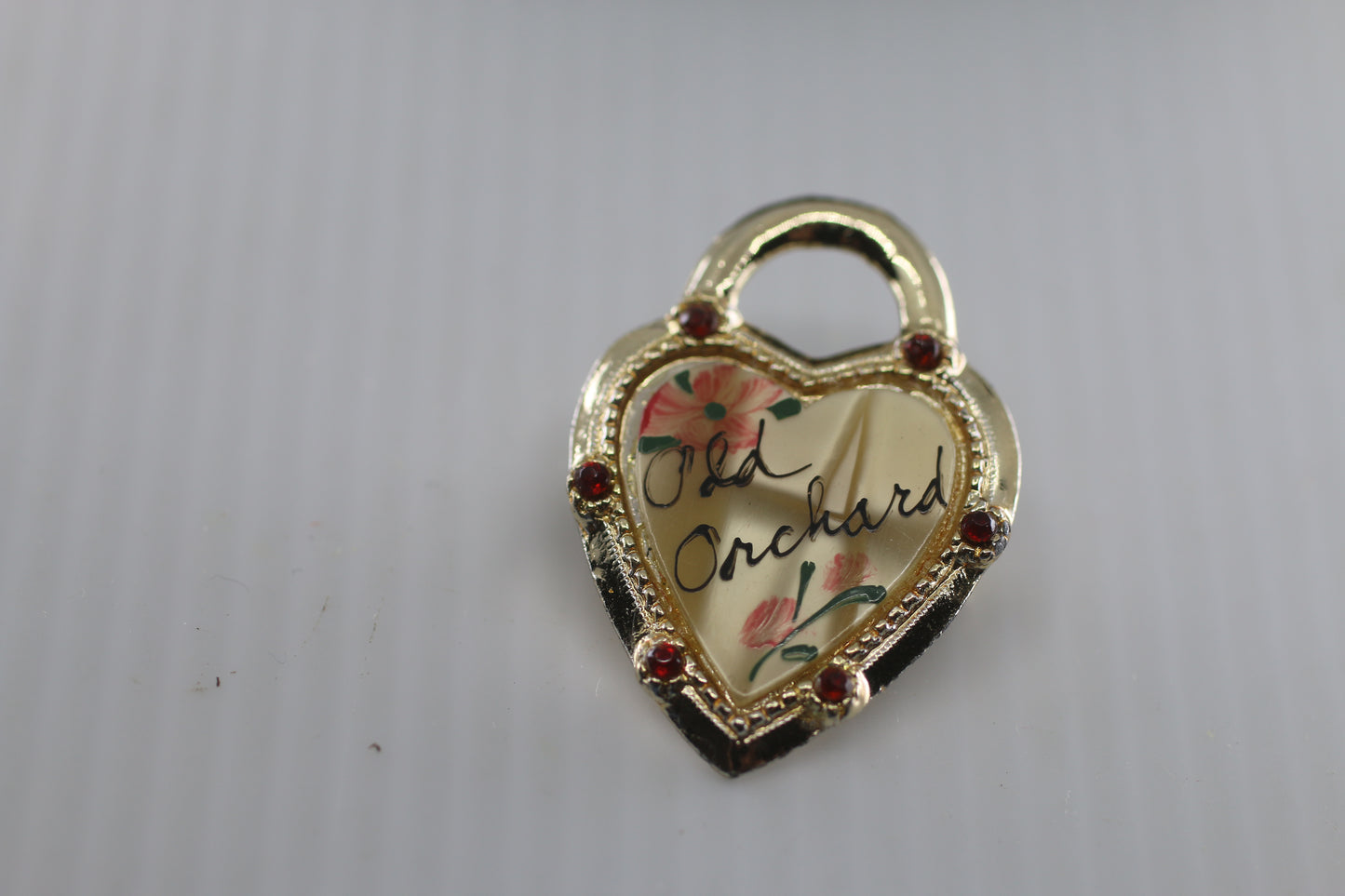 Vintage American heart Old Orchard Rhinestone Lapel Pin flowers