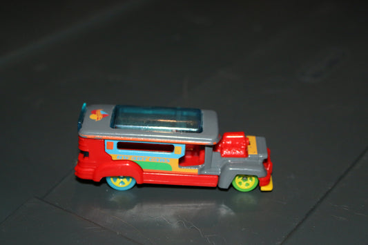 Hot Wheels Road Bandit Collectable Scale 1:64