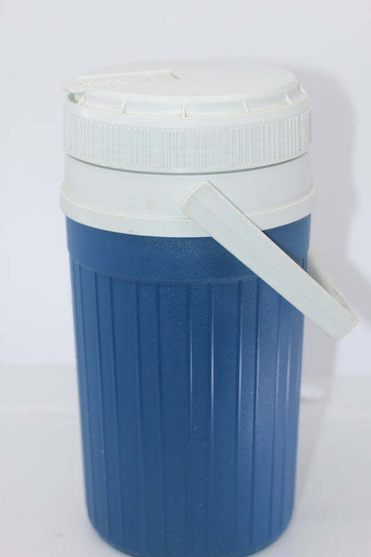Explorer By Igloo Vintage 80's - 1/2 Half Gallon Water Jug- blue Cooler
